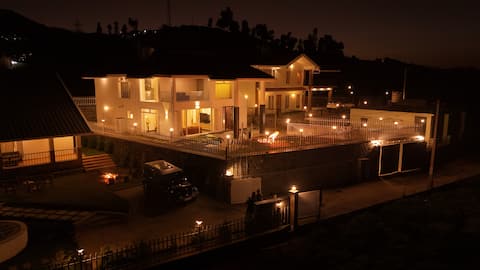 Dreamcloudz Retreats-The Lavish Grande Villa 3 BHK