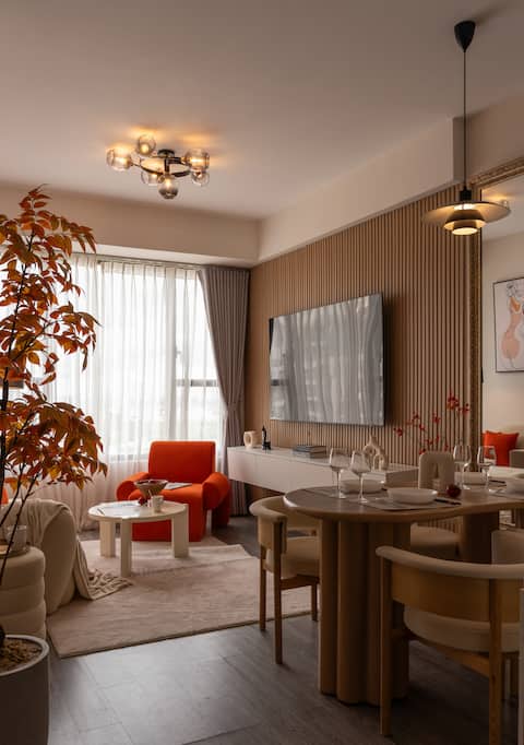 2BR | 2BA • CityView • High Floor • Near District1