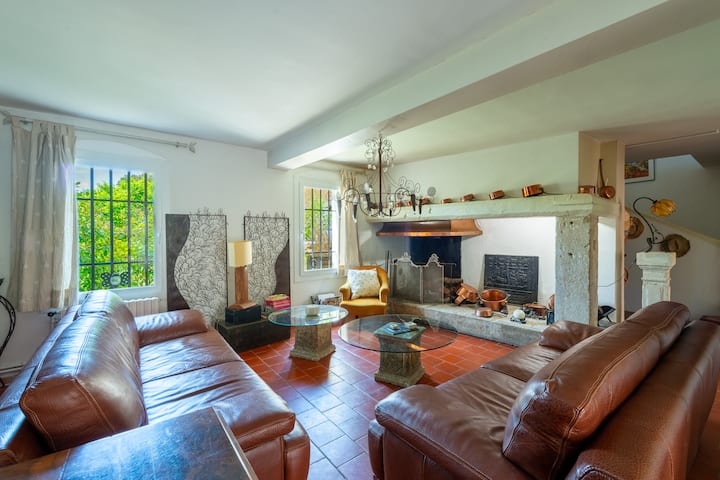 Prostrani dnevni boravak