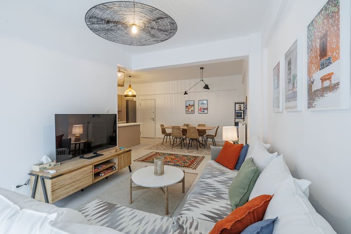 Cozy 3 bdr Apartment next to Acropolis