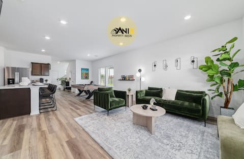 Houston Urban Nest | 5BR/3BA • Green Family Home