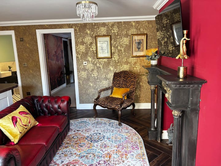 The Kensington, Victorian 1-bed - 하로게이트