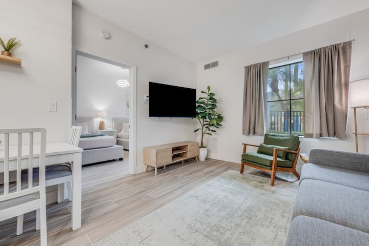 Close To Universal & Epic | Free Parking + Netflix - CoCo Key Water Park, Orlando