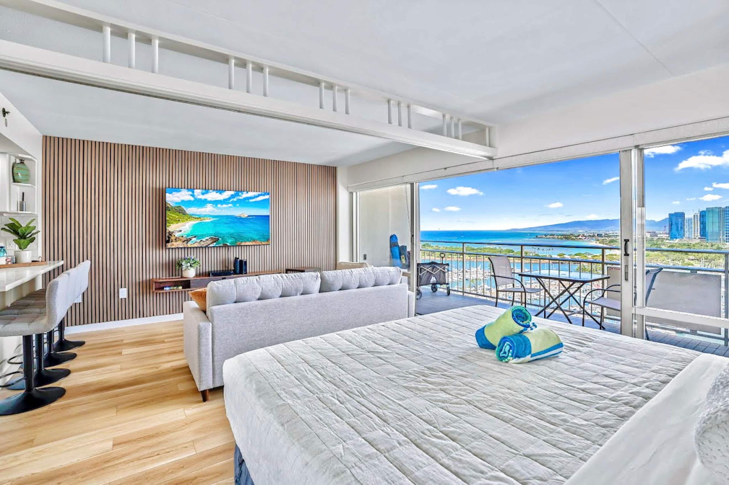 20F-High Floor Ocean View-Ilikai-1BR-Waikiki Beach - Image 3