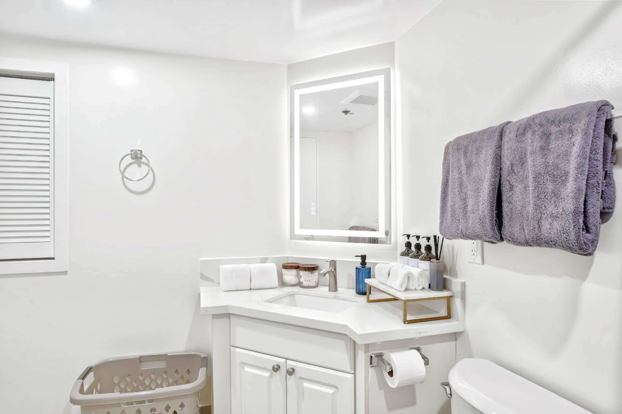 20F-High Floor Ocean View-Ilikai-1BR-Waikiki Beach - Image 28