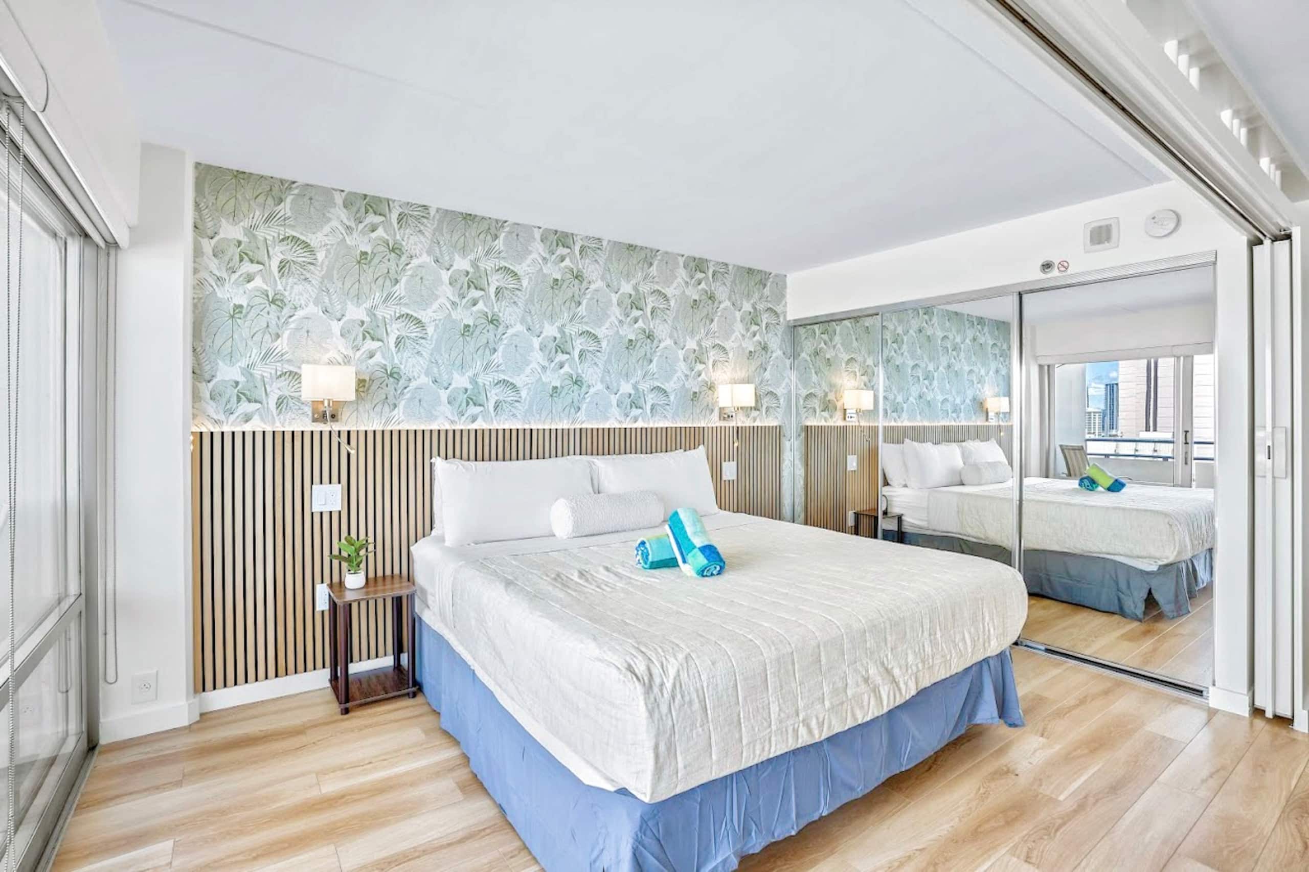 20F-High Floor Ocean View-Ilikai-1BR-Waikiki Beach - Image 1