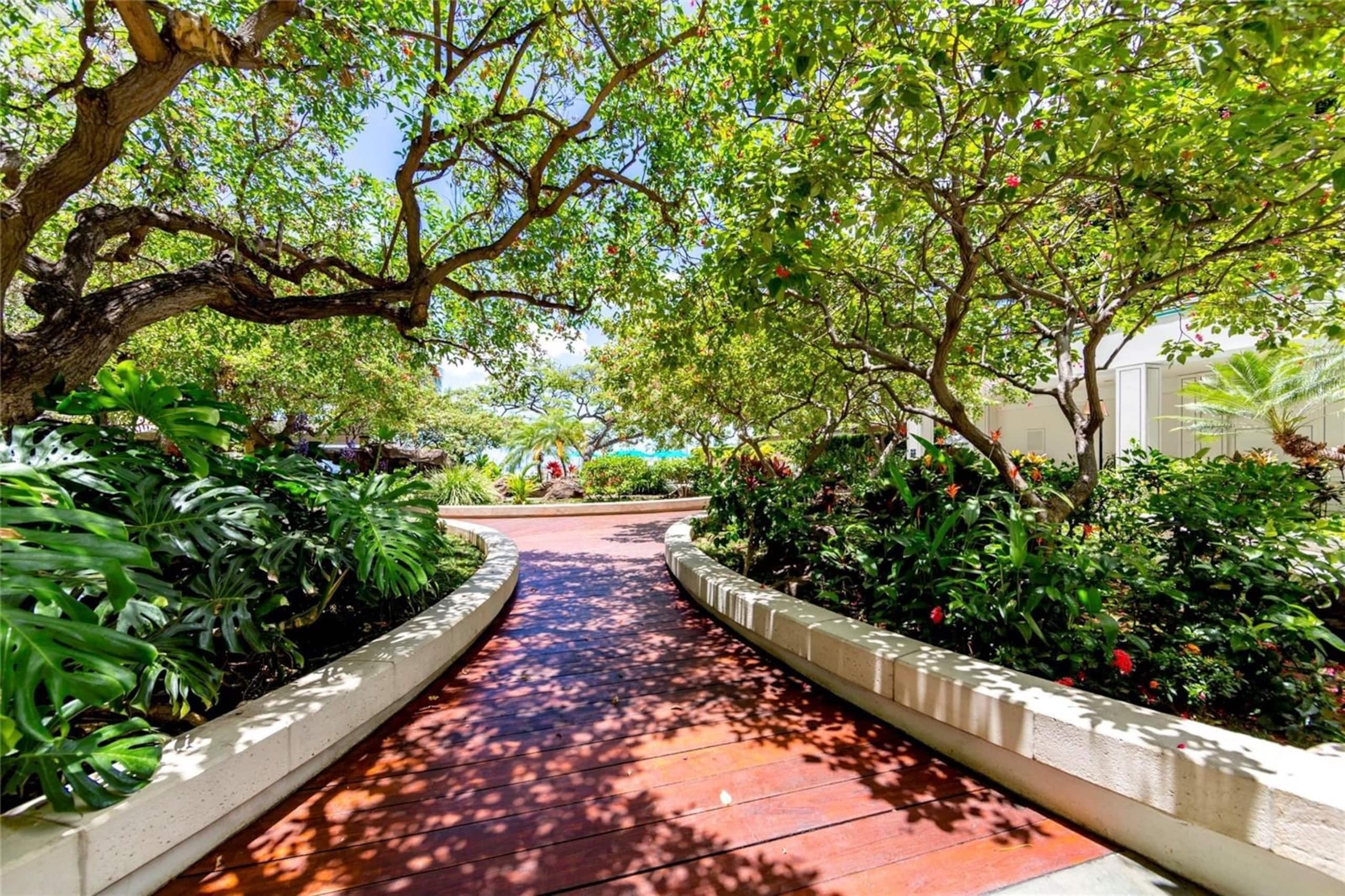 20F-High Floor Ocean View-Ilikai-1BR-Waikiki Beach - Image 57