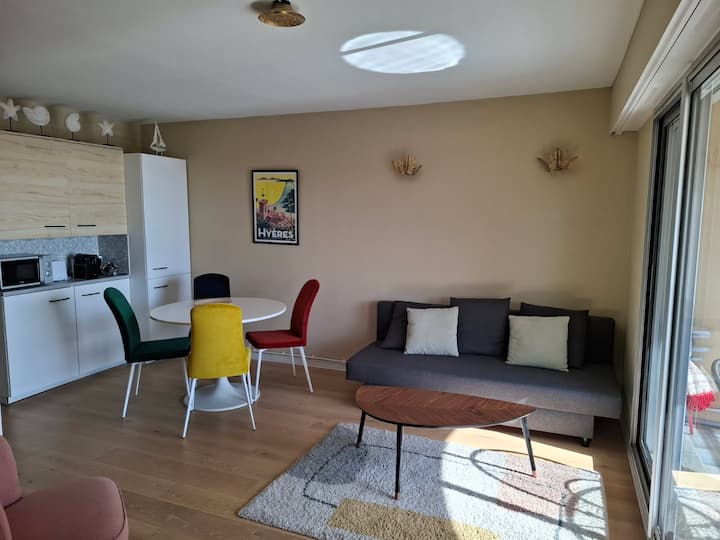 Appartement Charmant Vue Mer - Hyères