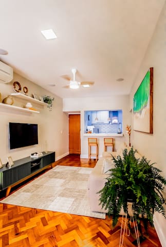 Elegancia e Estilo com 3 Quartos em Copacabana!