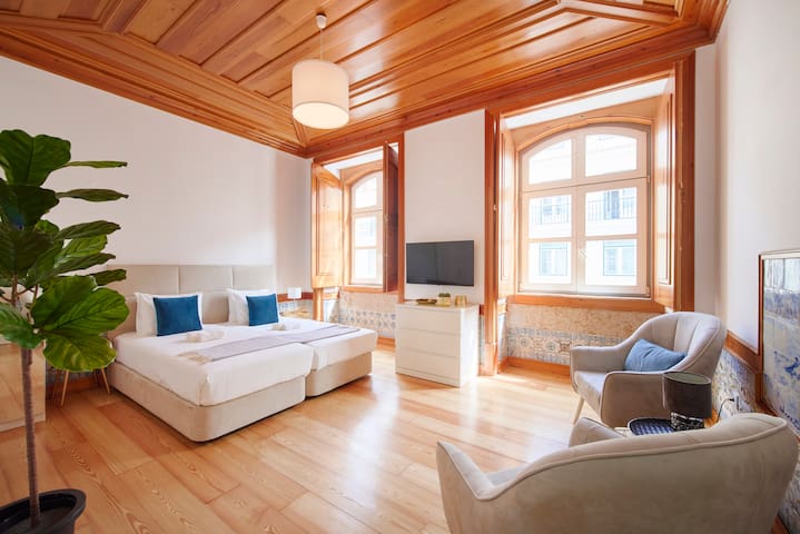 Impressive 3 Bed Riverside & Bright Baixa-Chiado