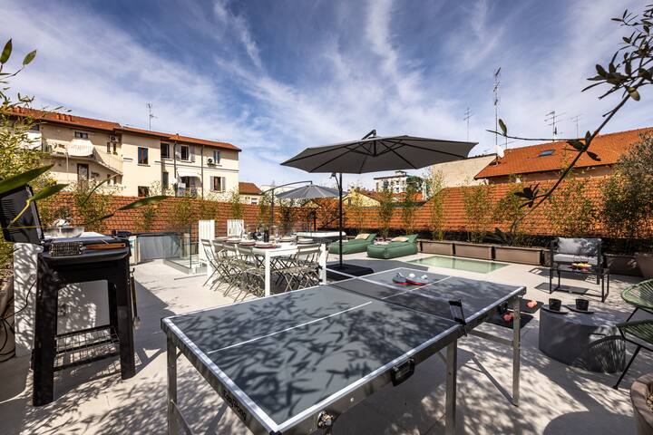 Villa Loft in Milan with Private Terrace & Hot Tub gallery image 3