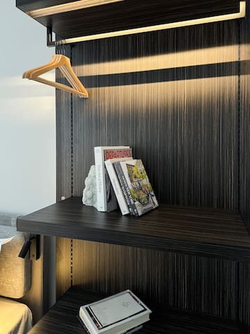 2 Bedroom with Den Deluxe