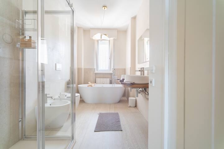 Cloud9 Large Terrace – Meliora Apartments gallery image 4