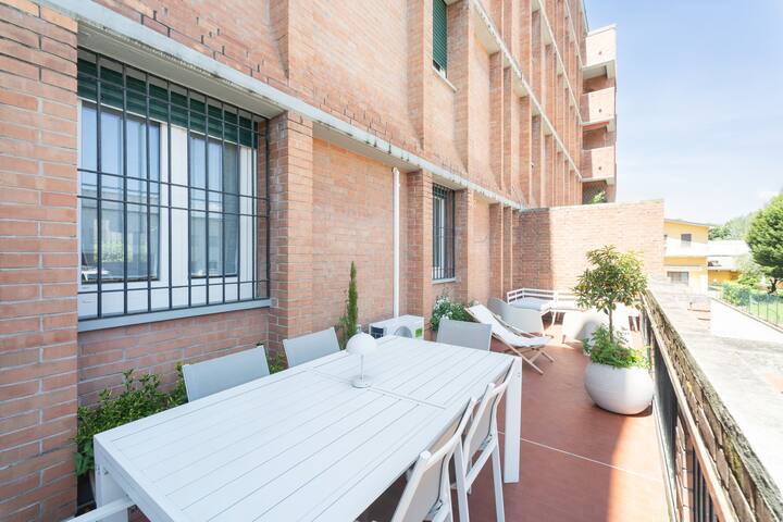 Cloud9 Large Terrace – Meliora Apartments gallery image 2