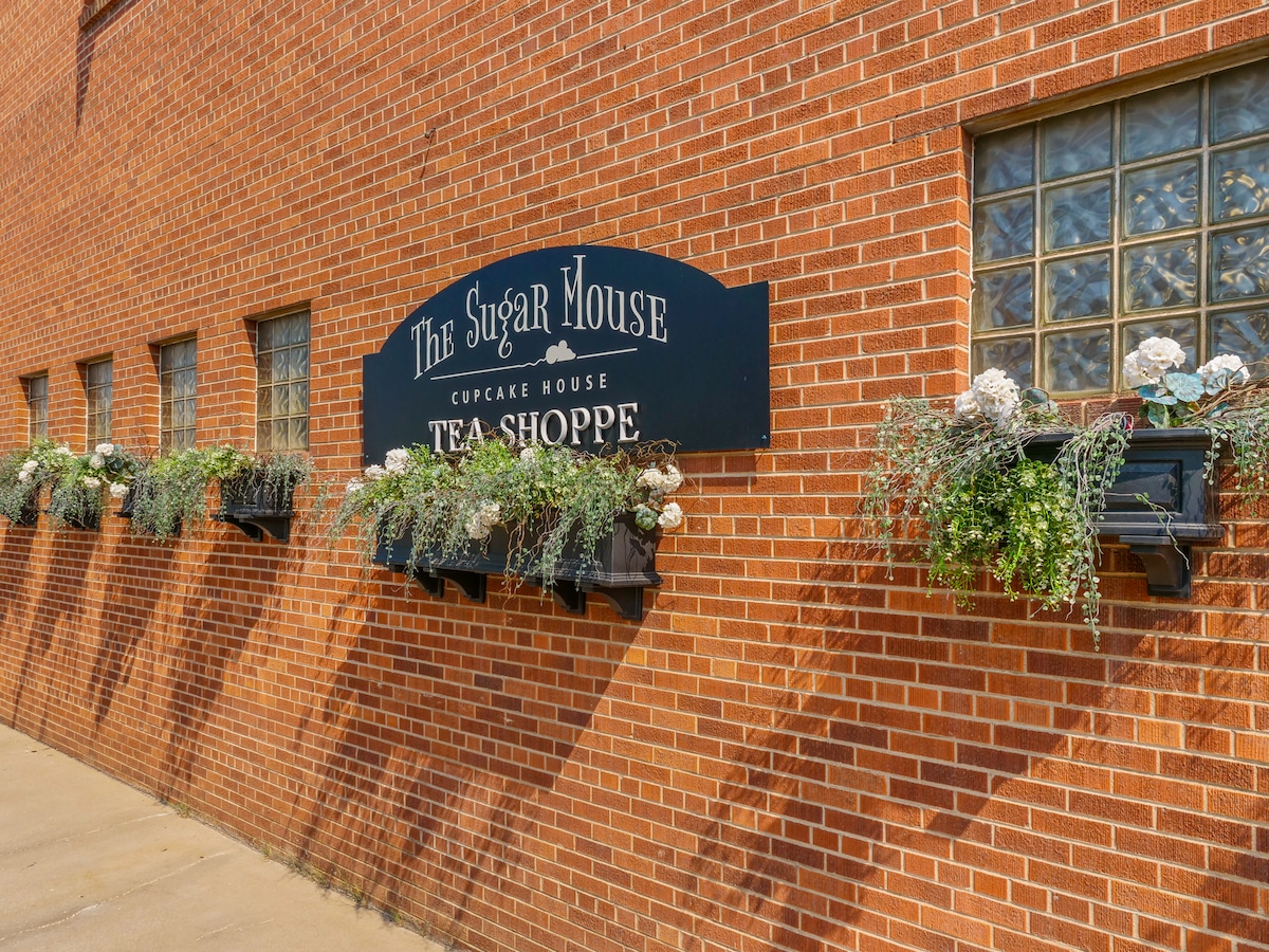 The Sugar Mouse Guest House - Apartments for Rent in Laramie, Wyoming,  United States - Airbnb