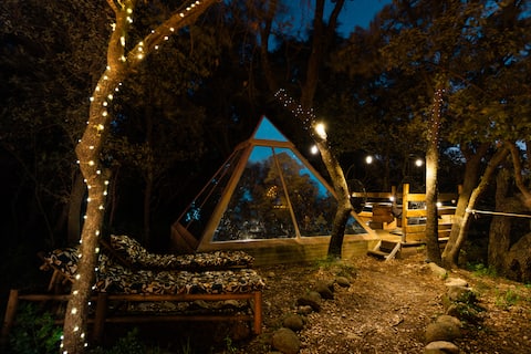 Open sky Pyramid - Unbelievable location to sleep