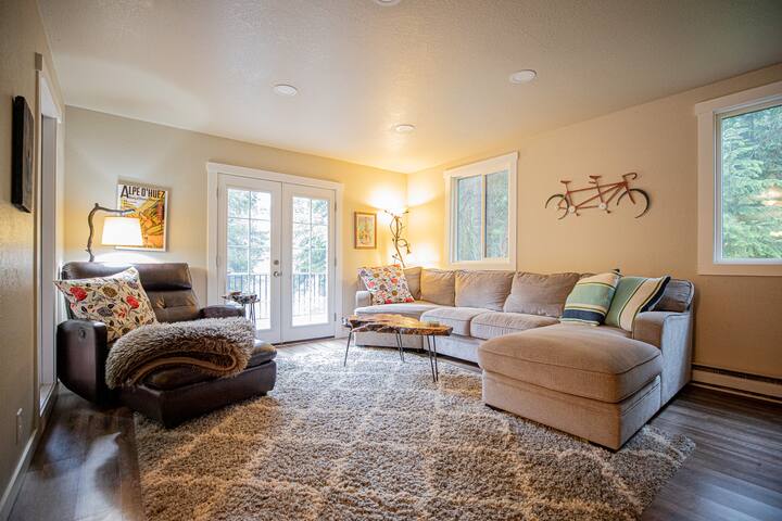Oak & Maple Property Management managed Airbnb listing 1