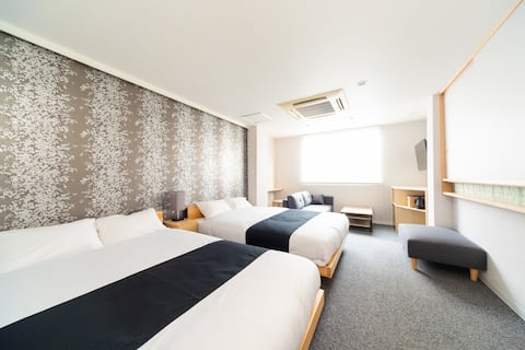 Near Akihabara・Ueno|Cherry blossom&Japanese style