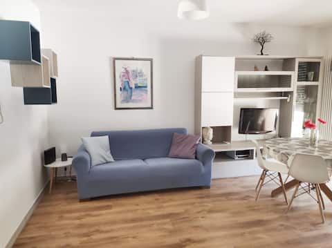 Airbnb con migliori performance: Tortoreto Beach Apartment with Large Terrace a Alba Adriatica
