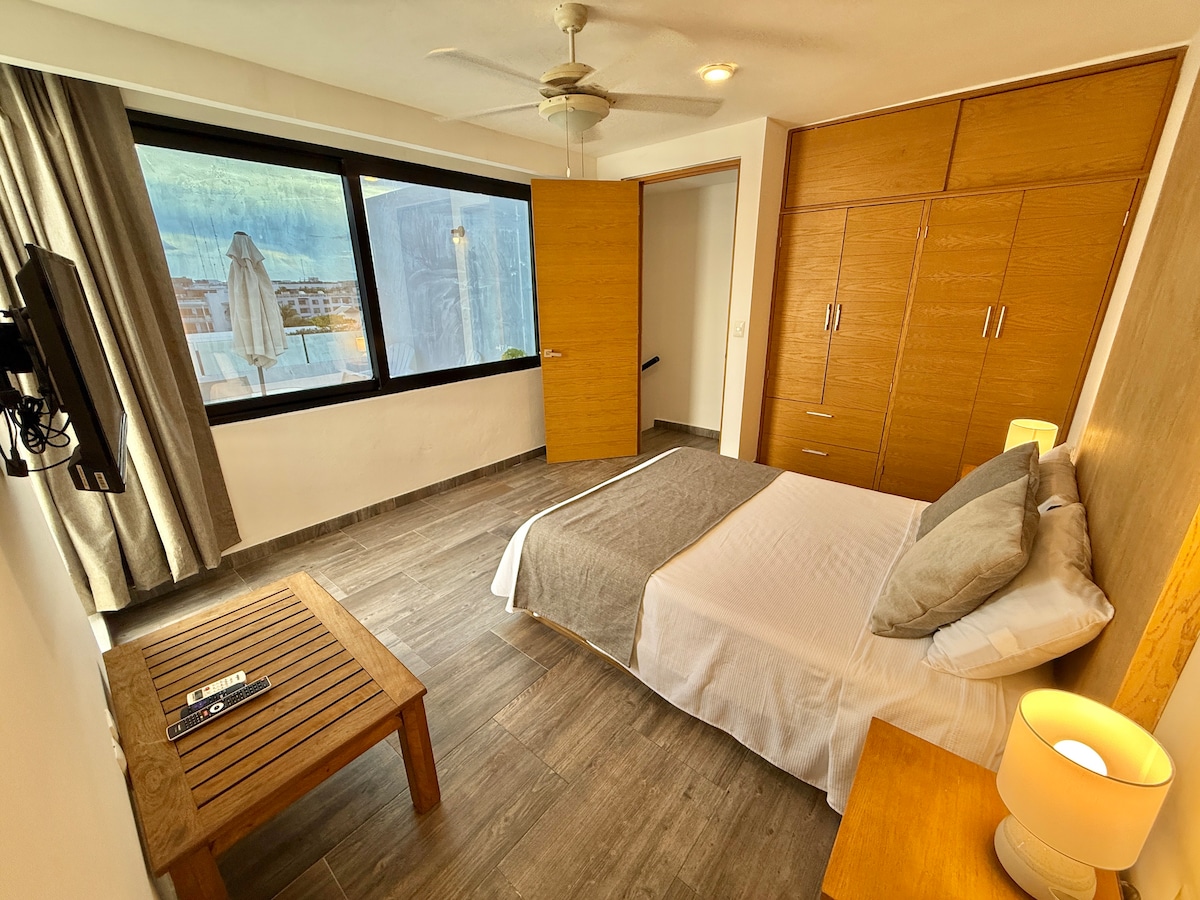 楼上卧室和私人屋顶