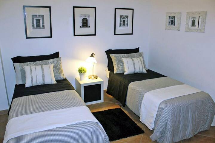 غرفة النوم 2