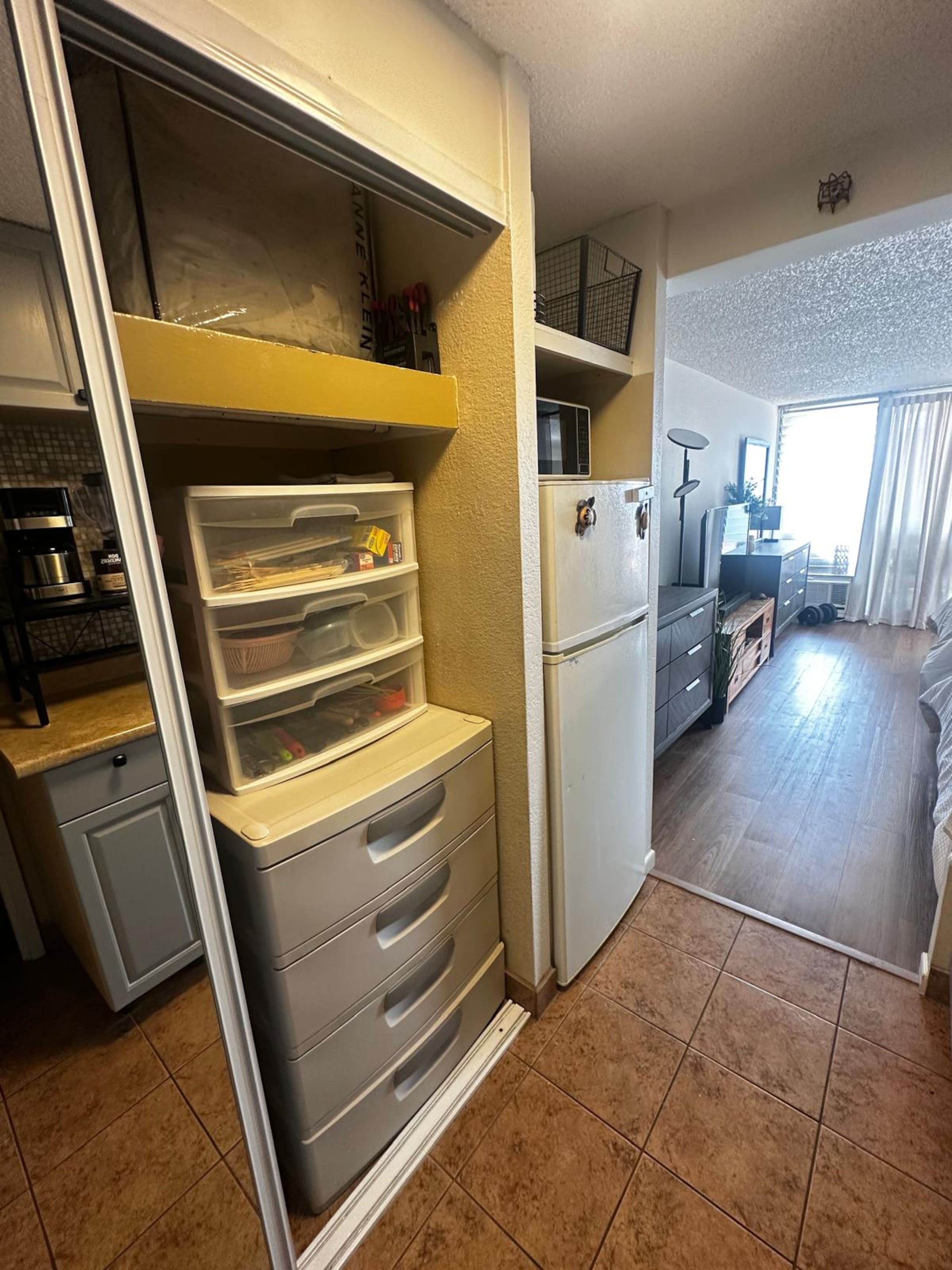 Studio for 4 people w/ Pool Jacuzzi Sauna BBQ - Image 7