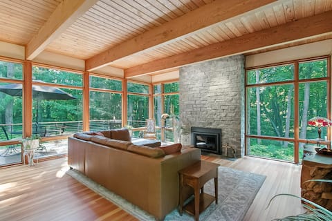 Tree House Lodge, Baraboo Bluffs