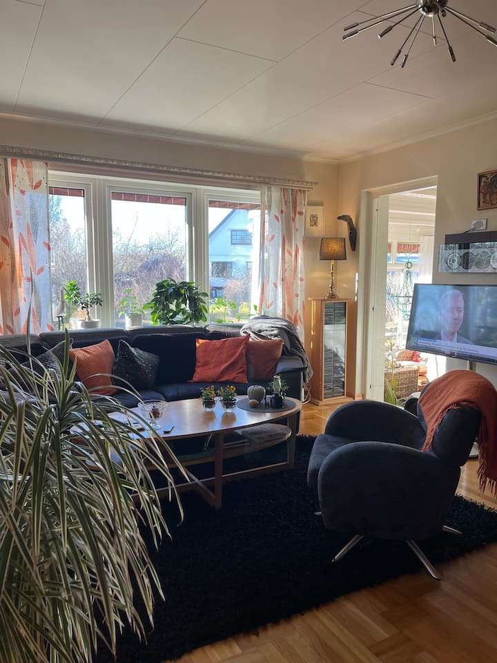 Nära Centrum Med Elbilsladdare - Degerfors