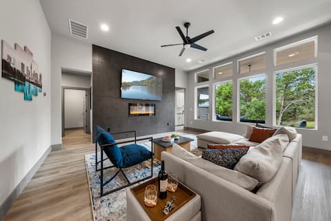Top Airbnb: Modern Retreat 4BR | Pool | Hot Tub | Lake Access in Lago Vista