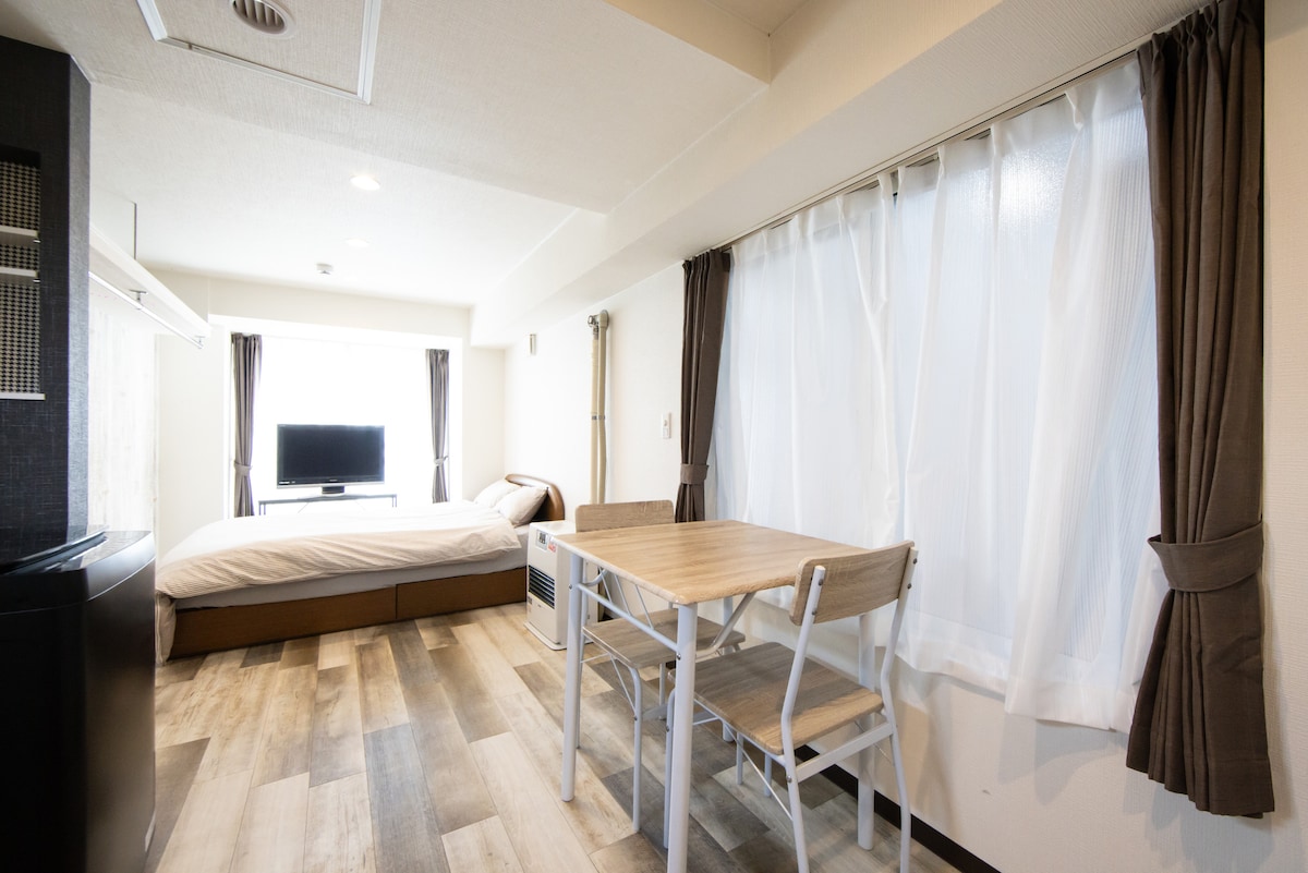 Room 102, 2-minute walk to Sapporo Metro Nishisen 6-Jo Station, 2