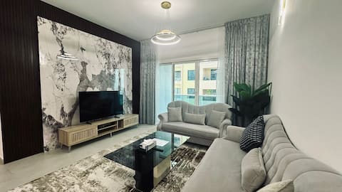 Top Airbnb: 2BR Apartment Great for Family Gathering in Al Thanyah First