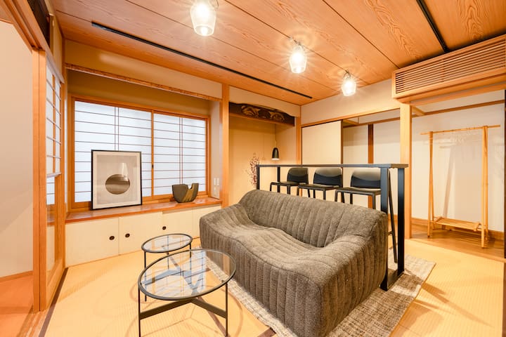 Luxury Japanese Modern|3LDK|駅から徒歩2分|新宿・渋谷まで15分|送迎可 gallery image 2