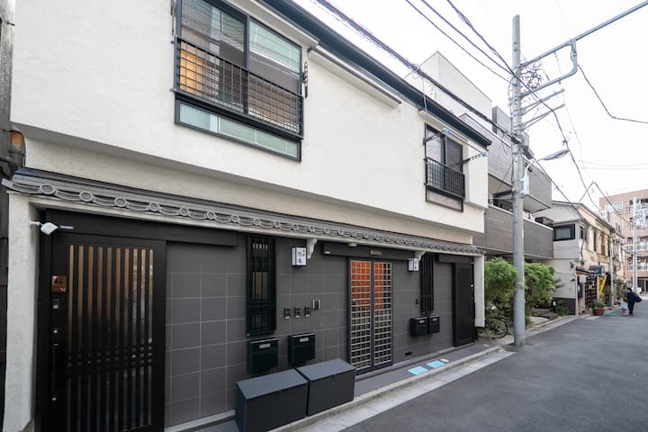 Experience downtown Tokyo / A hideaway with good access to Skytree