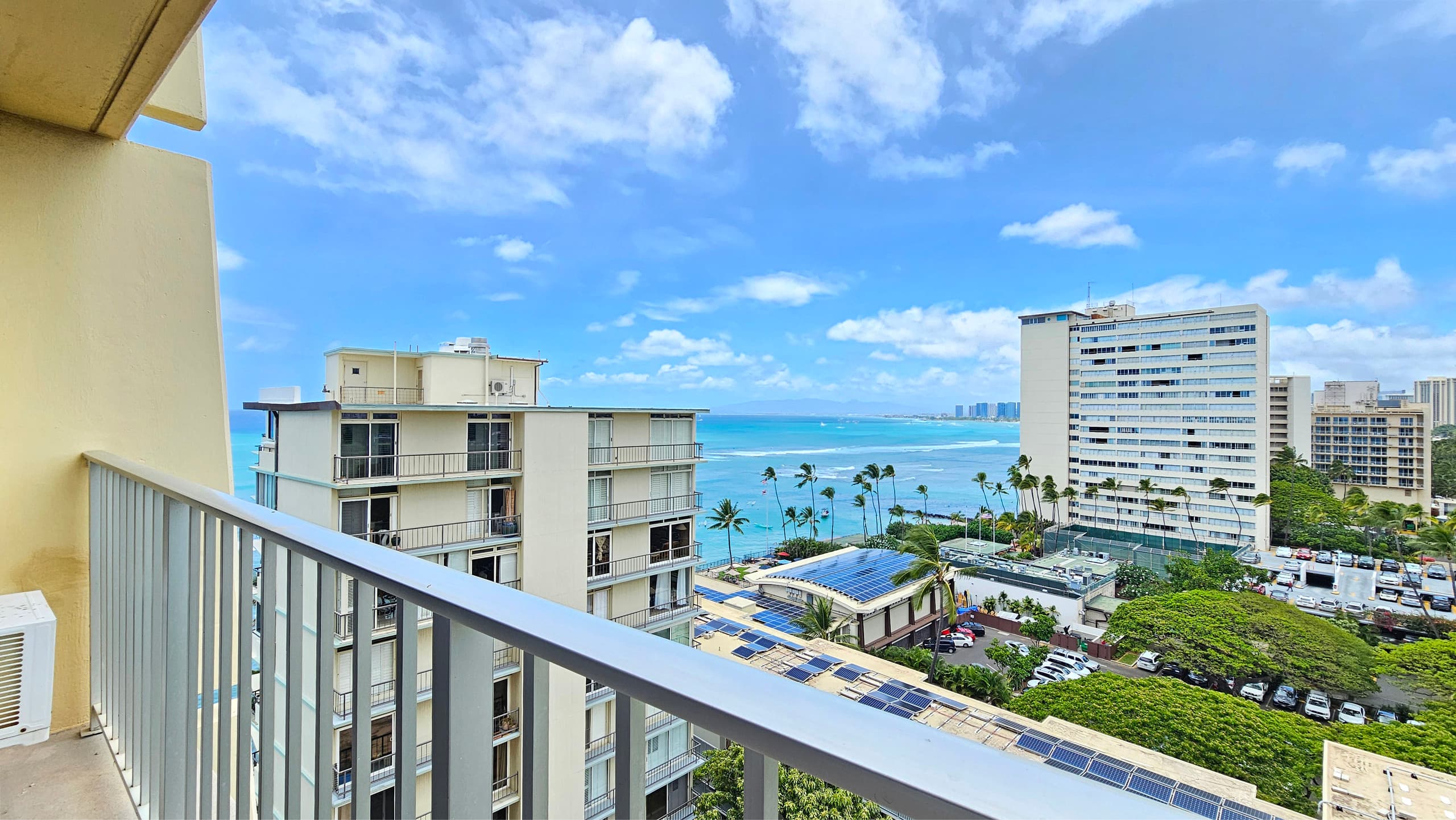 DHBH PH02 -King Bed, Gold Coast Penthouse Paradise - Image 5