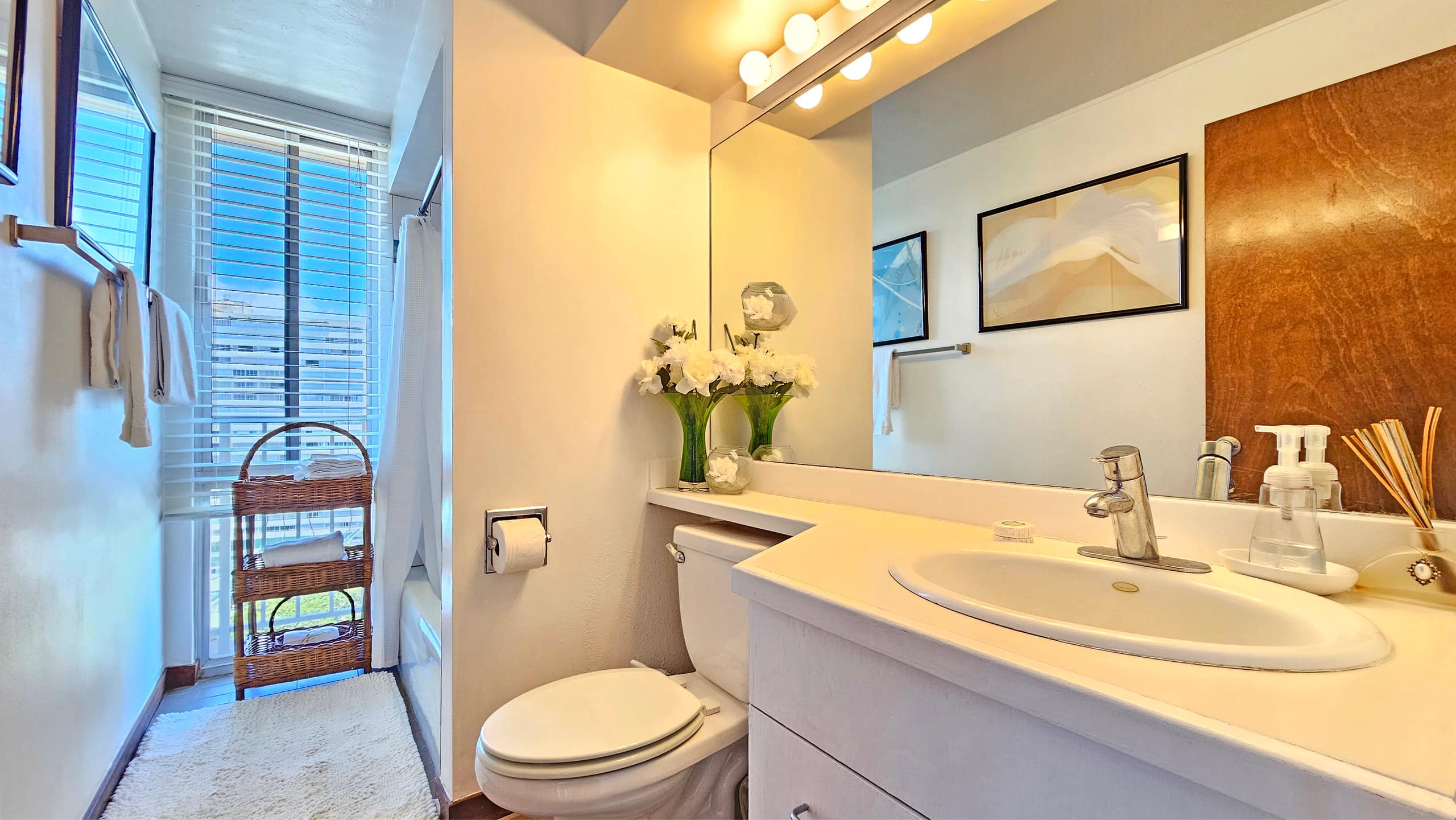 DHBH PH02 -King Bed, Gold Coast Penthouse Paradise - Image 8