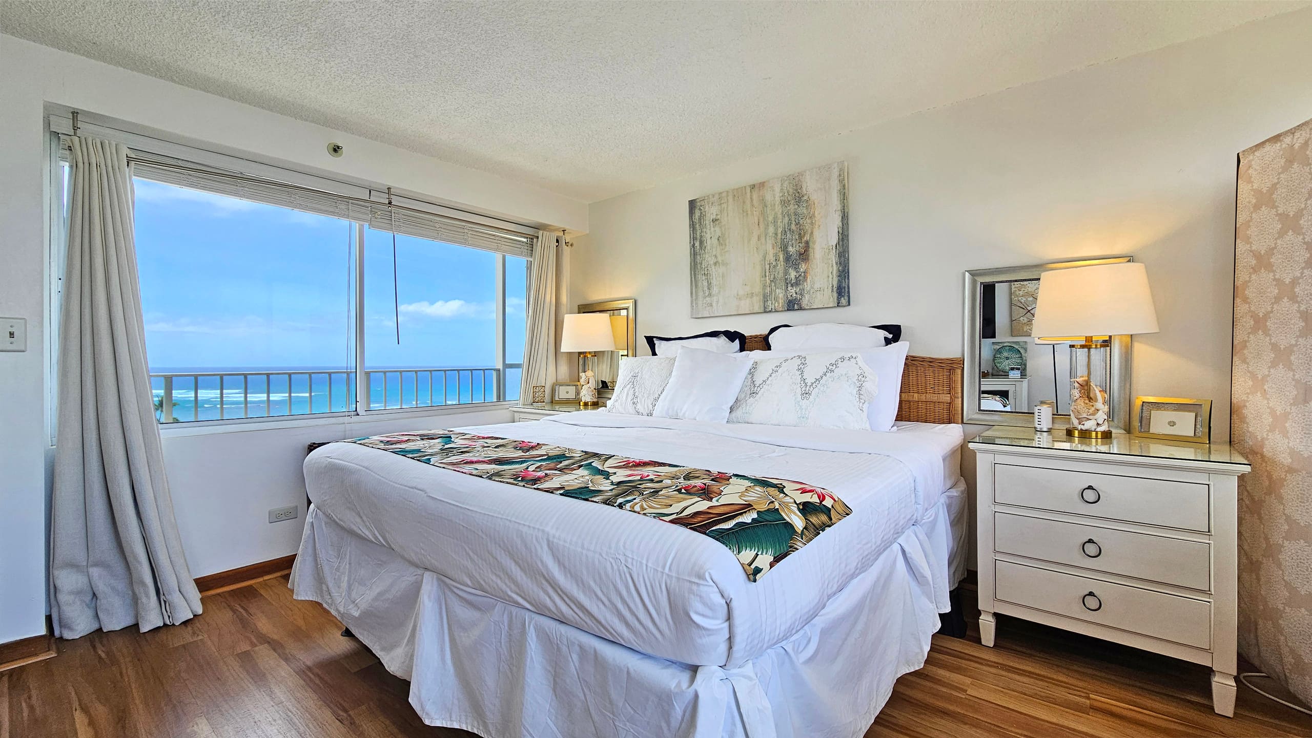 DHBH PH02 -King Bed, Gold Coast Penthouse Paradise - Image 25