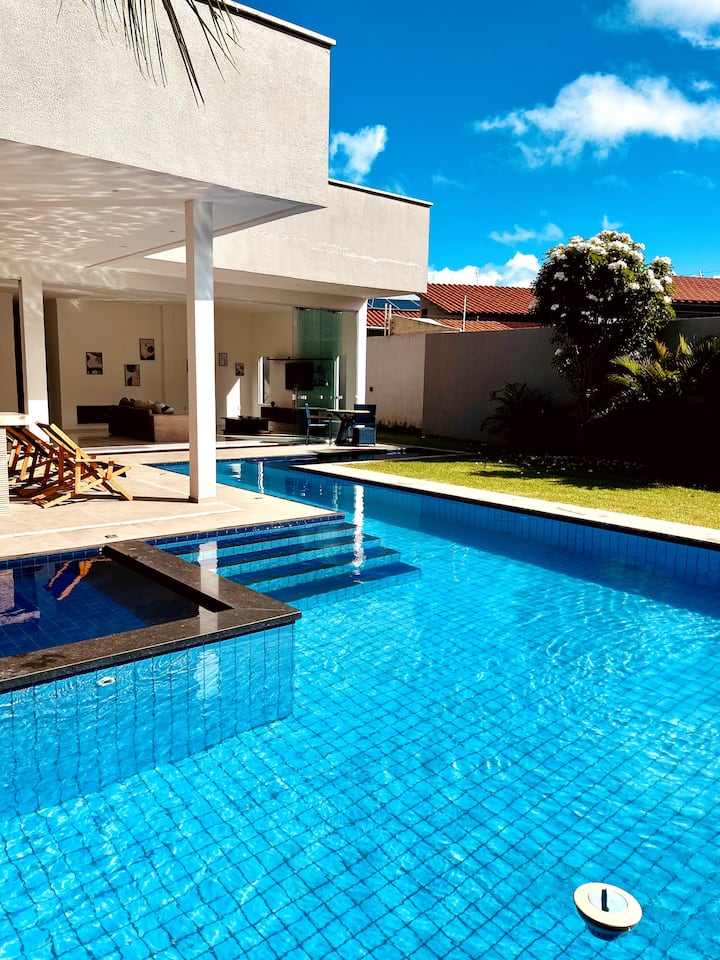 Urbis Mansion! 400 meters from the beach. Perfect for groups