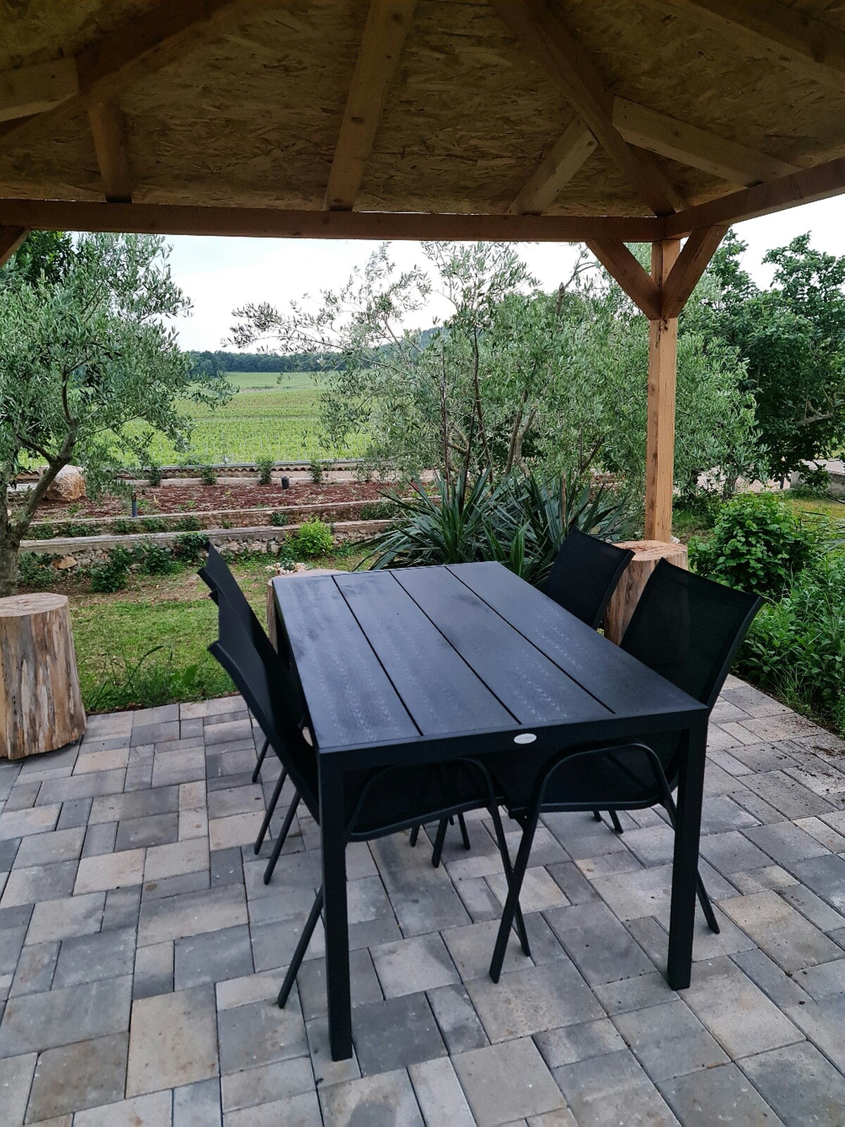 0A · App for  3 peaceful  and cosy