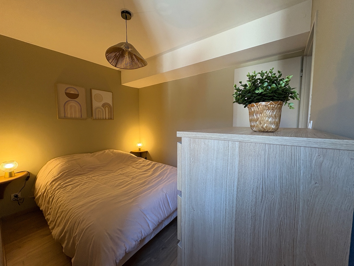 საძინებელი 1