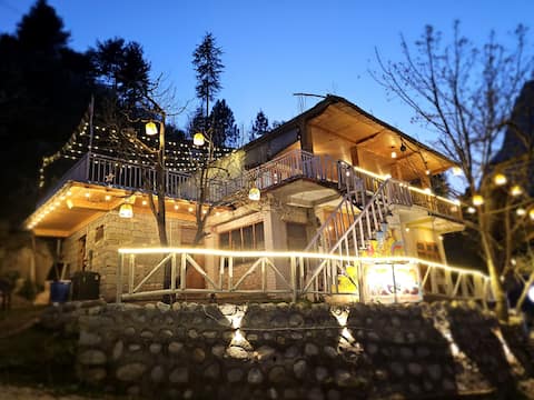 The Cozy Monks - Tirthan Valley