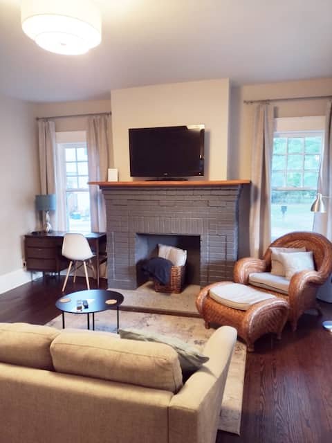 Top Airbnb: Passage West. Guest Suite in East Atlanta Village in East Atlanta