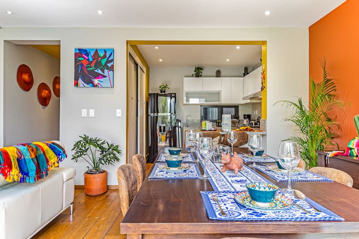 Tree-Lined Condesa Skyline 3 BR Charm with AC gallery image 3