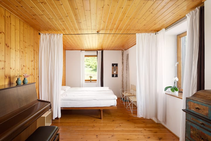 საძინებელი 1