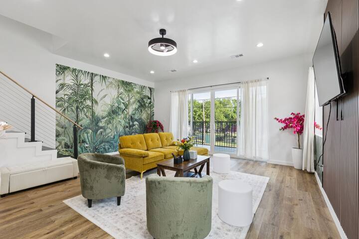 Stylish Modern 4 Bedroom home near Downtown Dallas gallery image 4