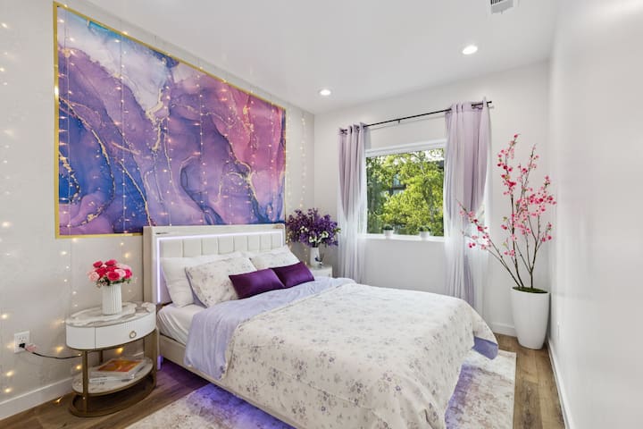 Stylish Modern 4 Bedroom home near Downtown Dallas gallery image 2