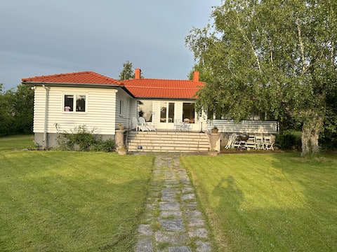 Tylösand, close to beach and golf. Älgvägen 20
