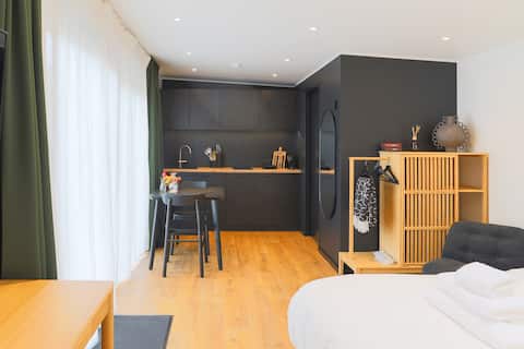 Amsterdam garden studio, free parking & breakfast