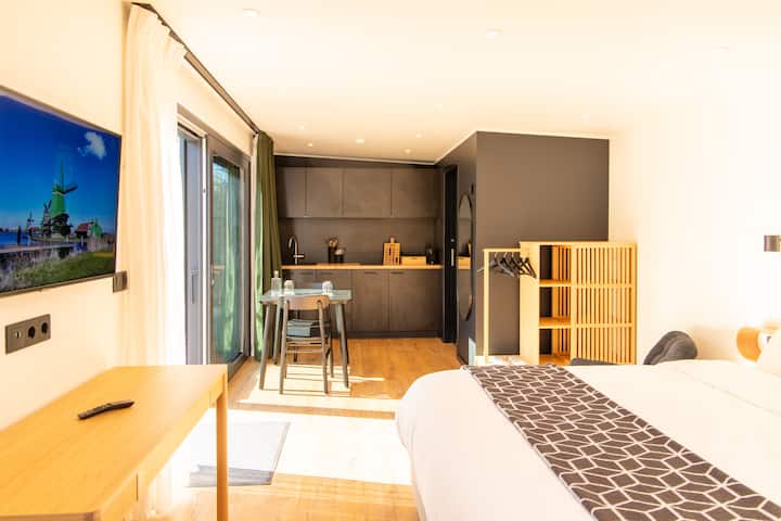 Amsterdam Garden Studio, Free Parking & Breakfast - Amsterdam