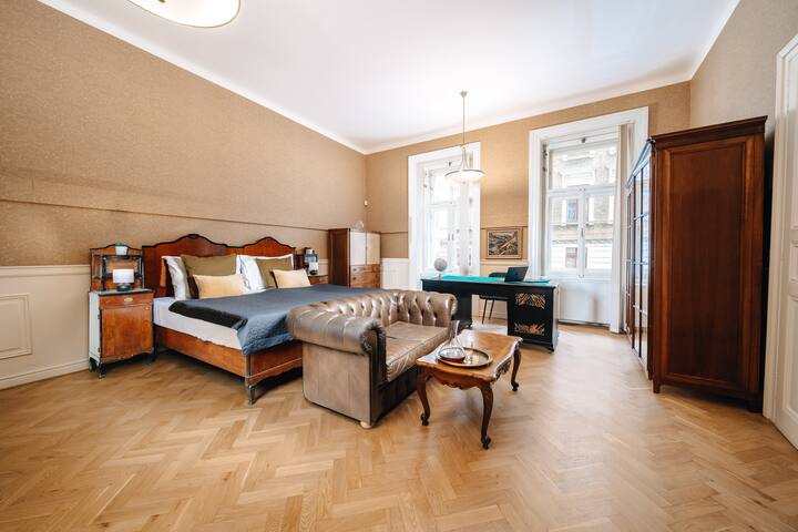 WagnerStays Grand Nest 6BD|Billiard|Sauna gallery image 3