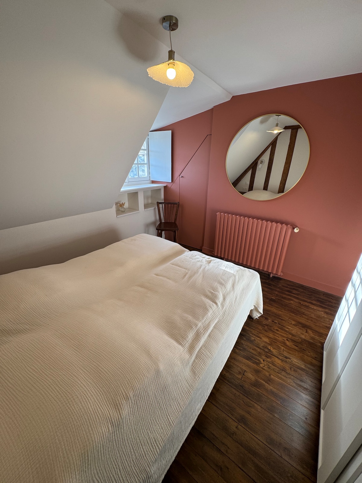 שתי מיטות גדולות 80X200 
או מיטה זוגית בגודל 160x200